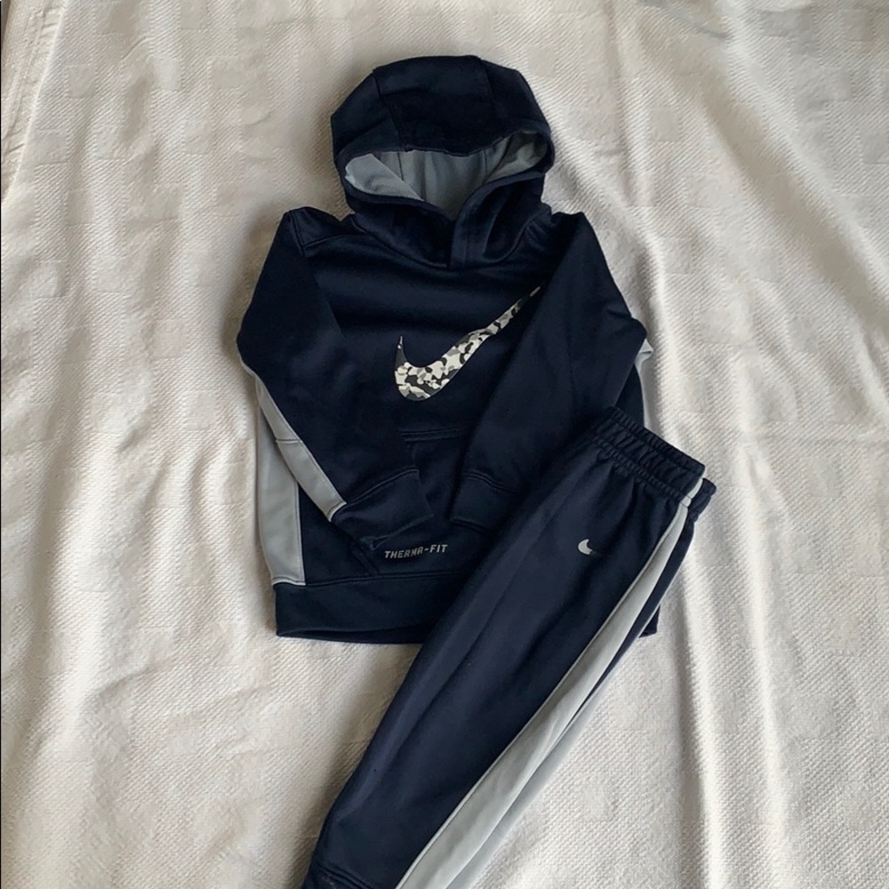 Nike sweatsuit